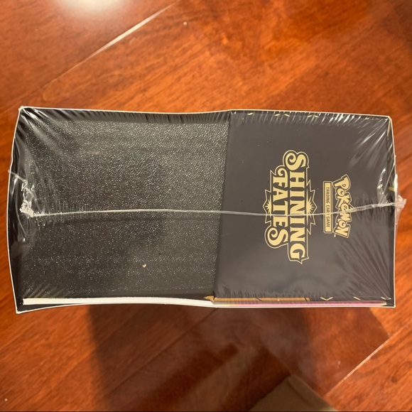 SEALED NEW Pokémon Shining Fates Elite Trainer Box - Picture 4 of 7